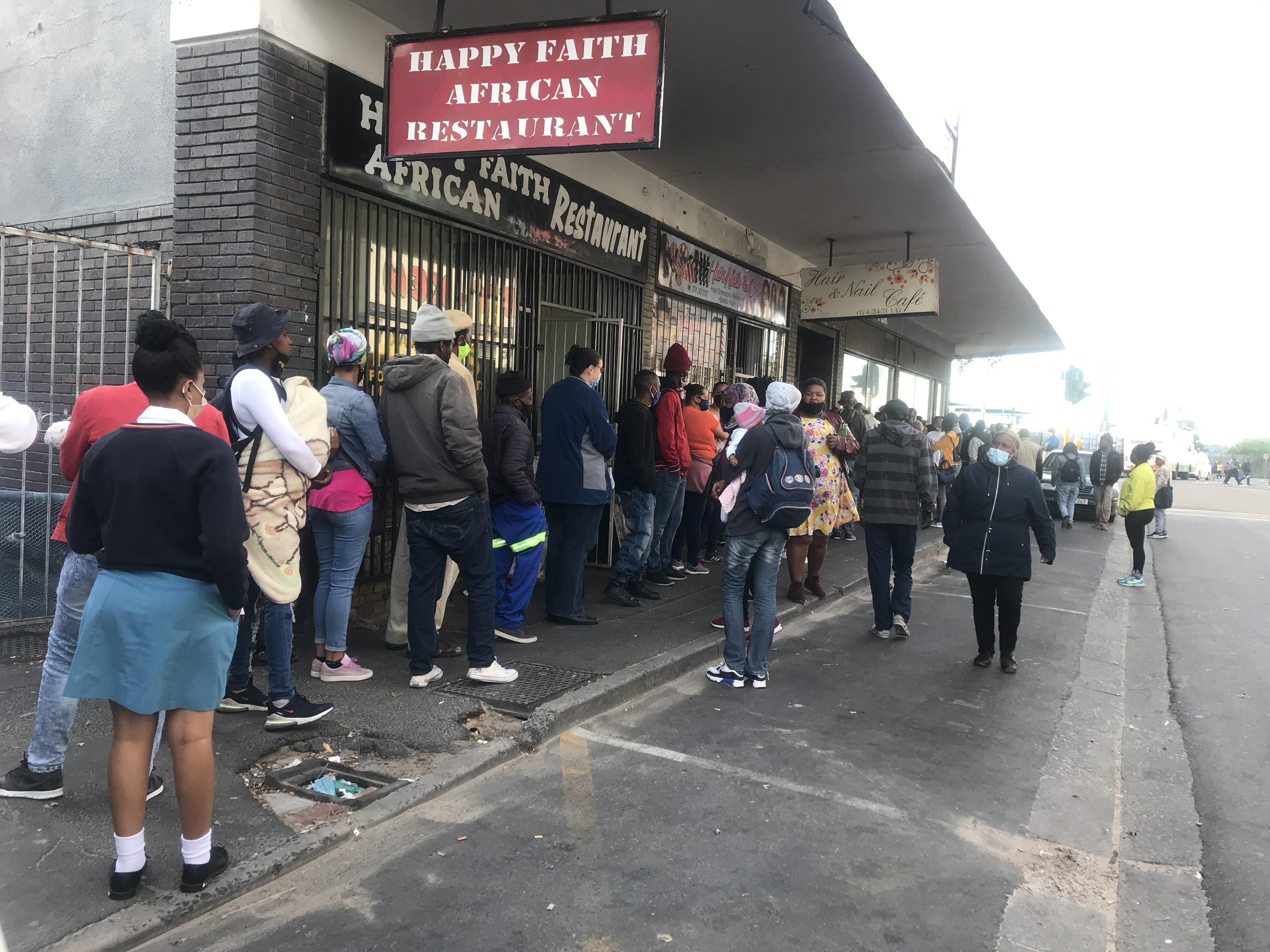 long-queues-at-home-affairs-in-spite-of-minister-s-promise-groundup